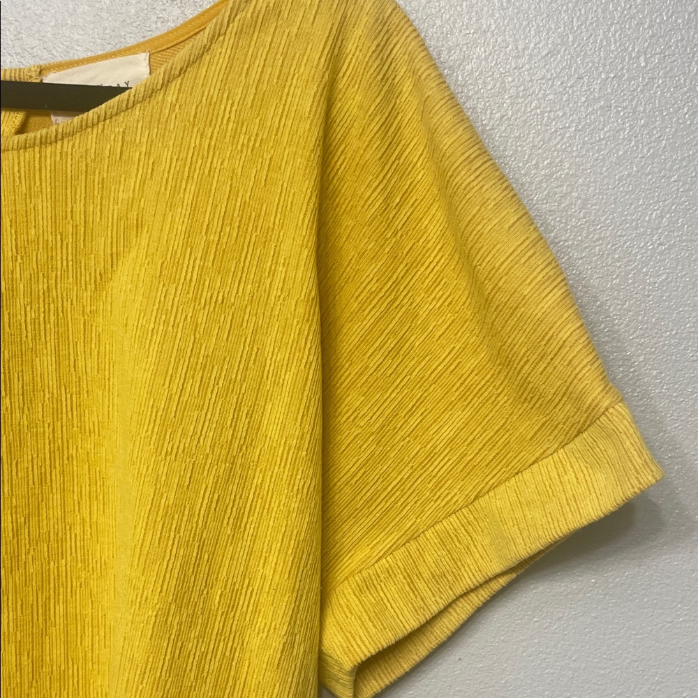 MELLODAY Vibrant Yellow Short Sleeve Top - Picture 6 of 8